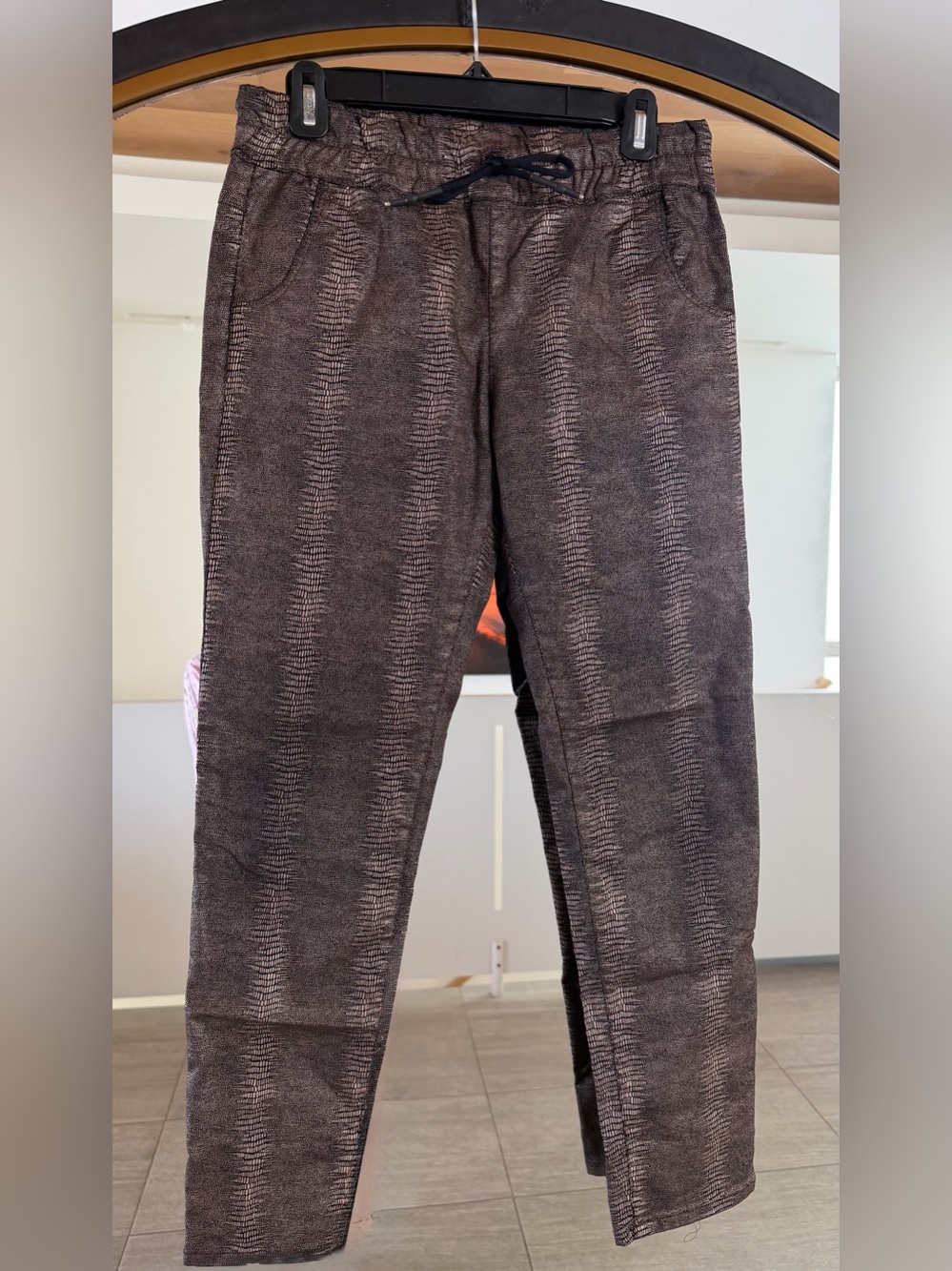 Bevy Flog Rare Python Snake Print Jogger Pull On Pants Size 28
